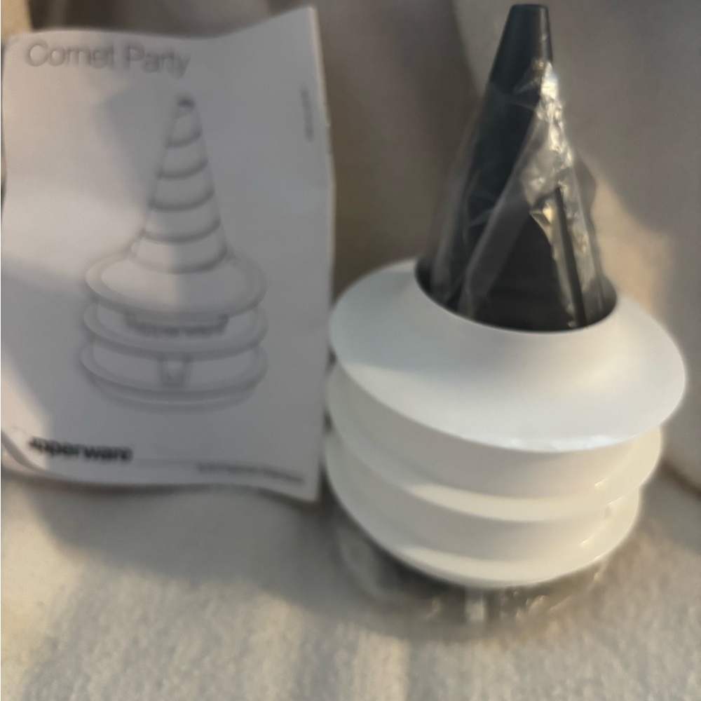 Tupperware Cornets